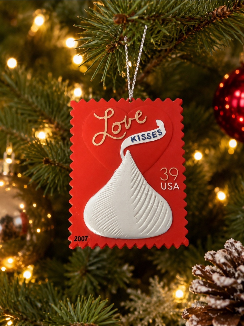2007 Hershey's "Love and Kisses" postage stamp-themed holiday ornament  NWT